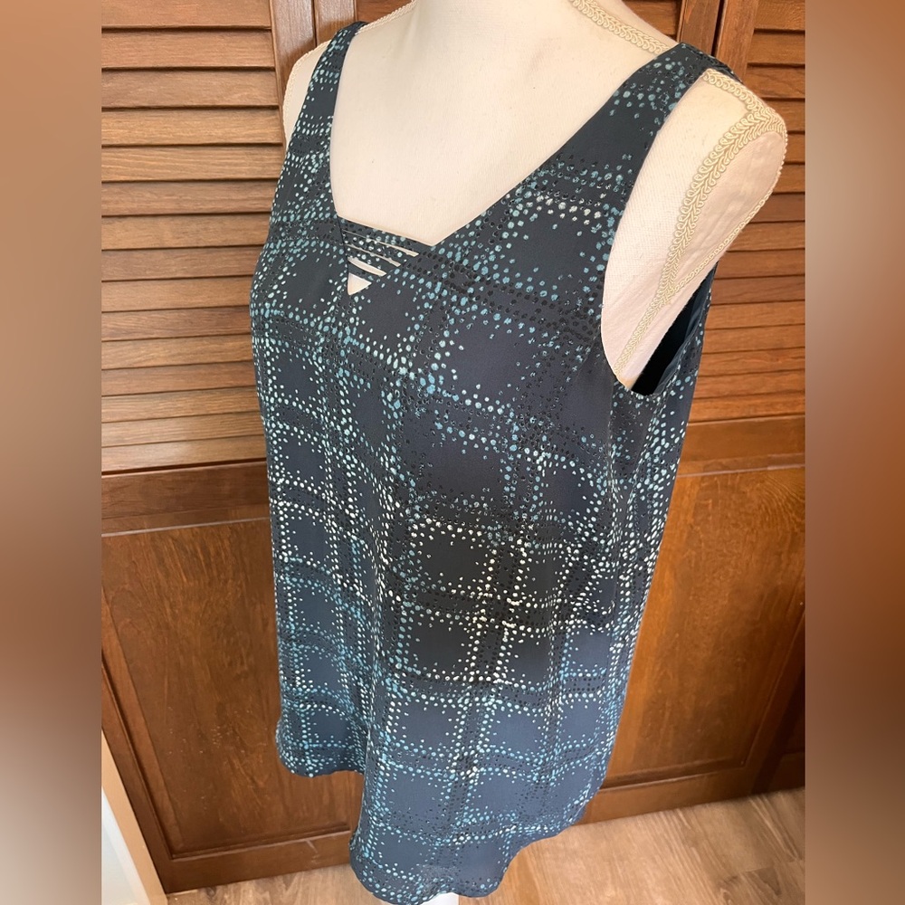 Maurices Blue Top with Multi Blue Dots size M